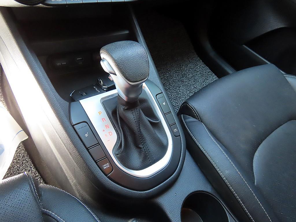 Kia K3 — photo 10
