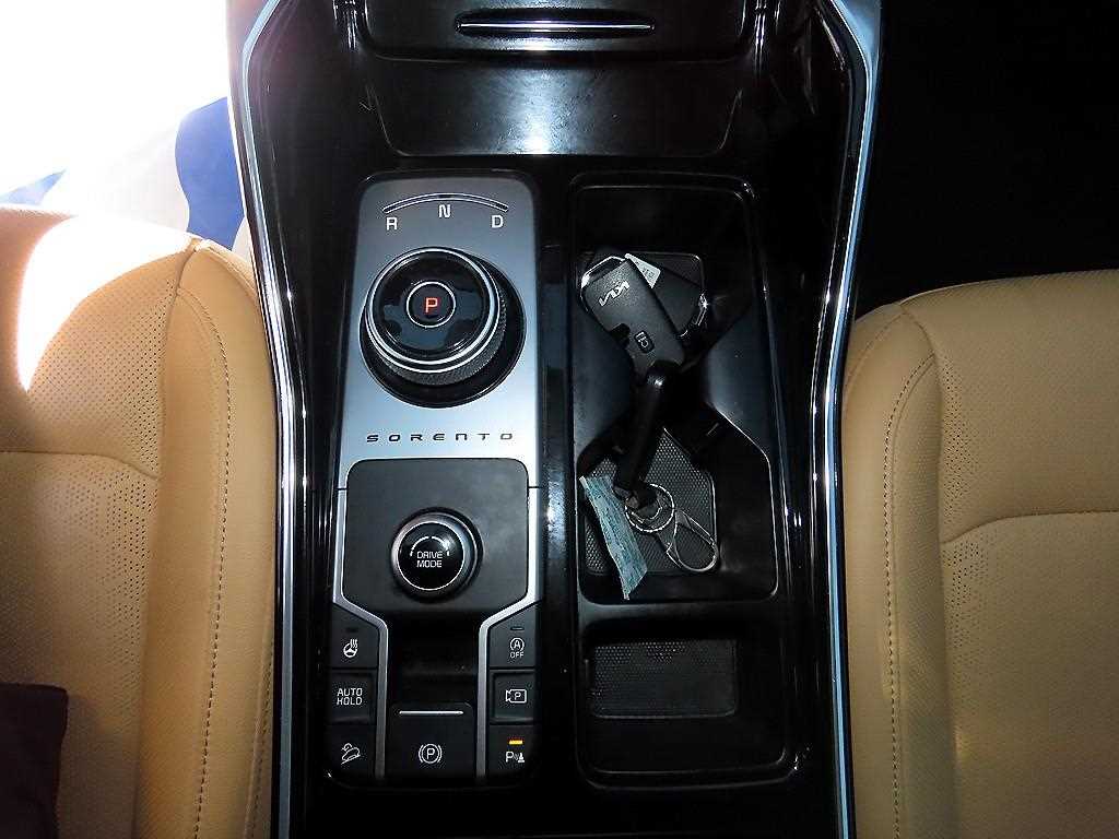 Kia Sorento — photo 10