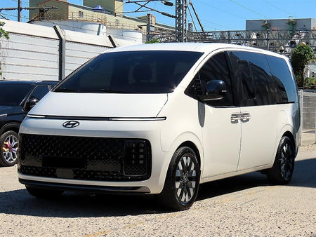 Hyundai Staria — photo 02