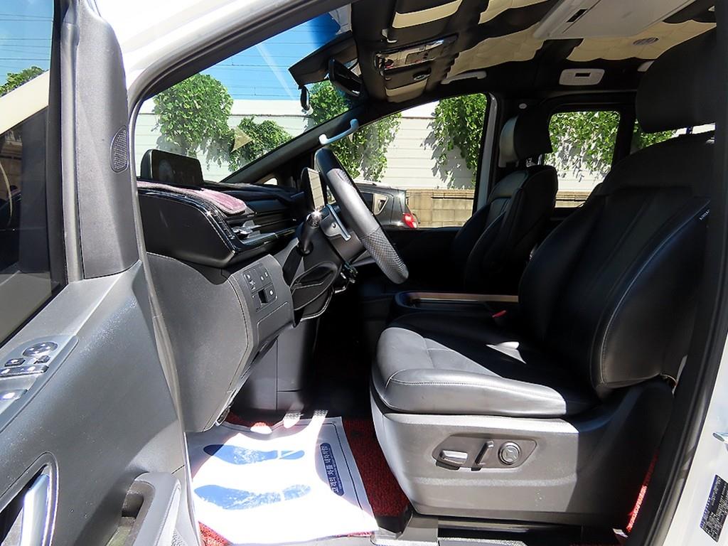 Hyundai Staria — photo 05