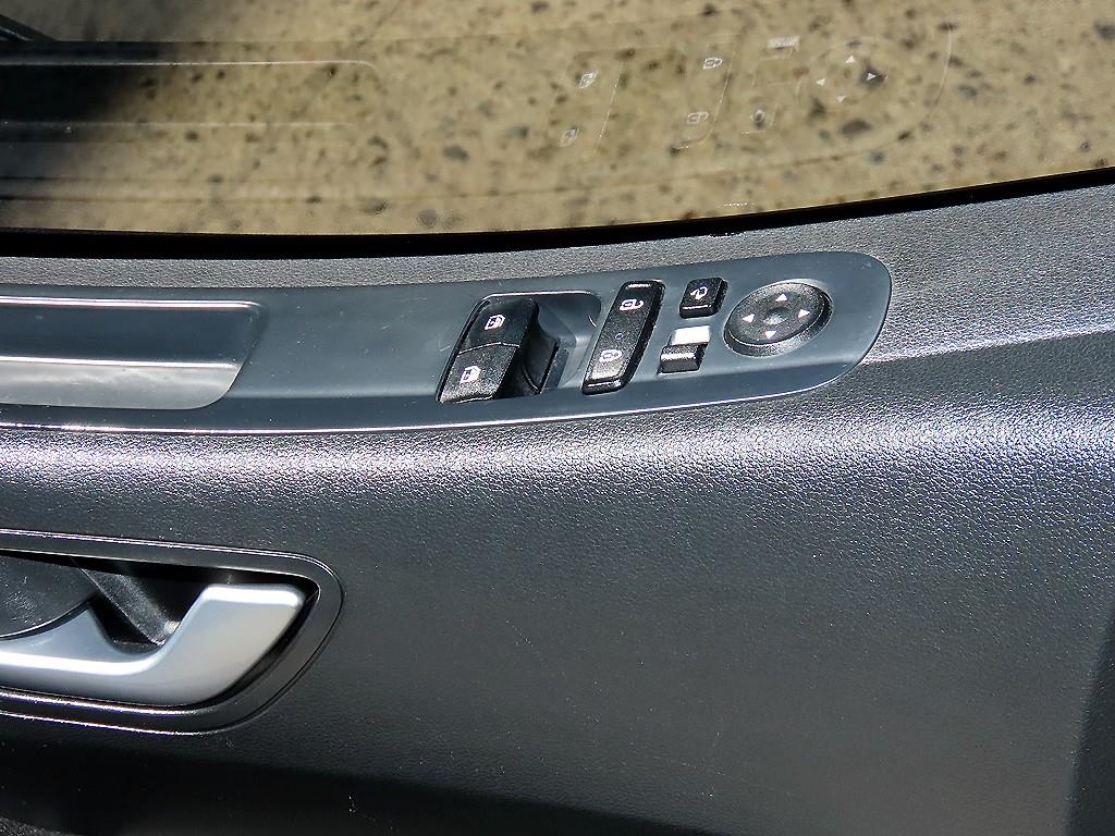 Hyundai Staria — photo 12