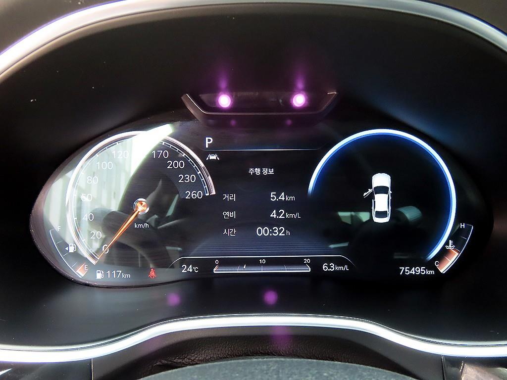 Genesis G80 — photo 09