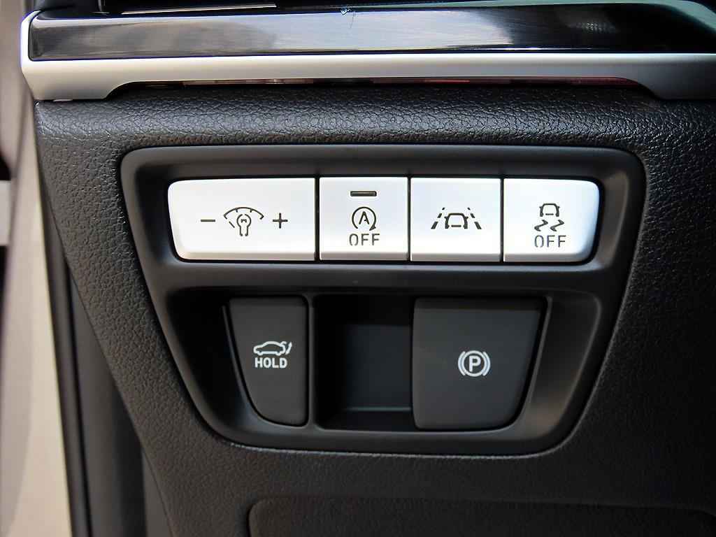 Genesis G80 — photo 13