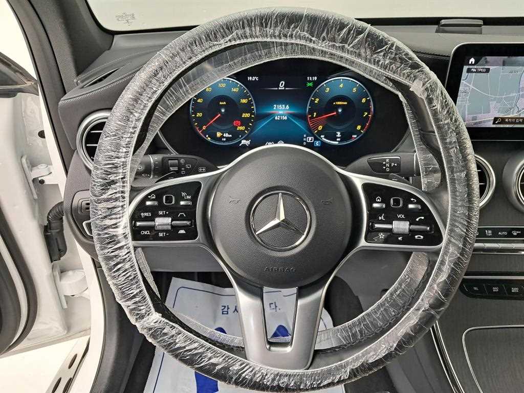Mercedes-Benz GLC-Class — photo 07