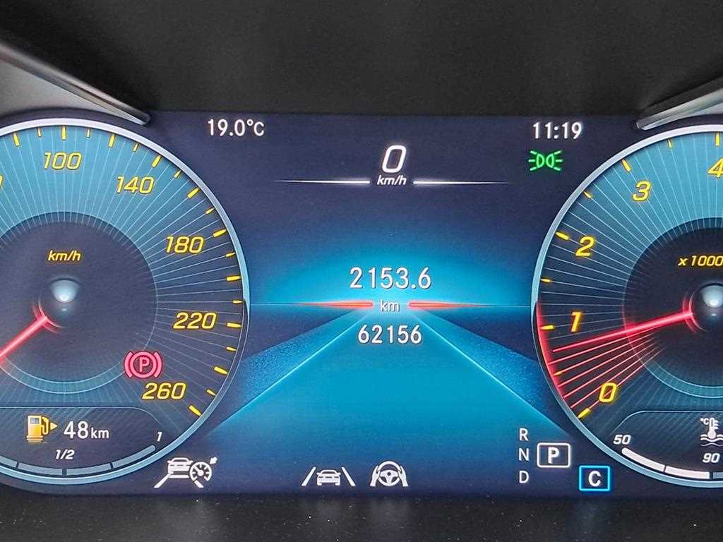 Mercedes-Benz GLC-Class — photo 08