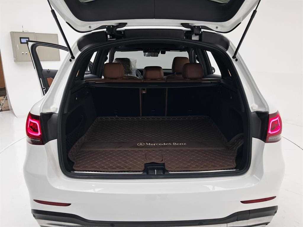 Mercedes-Benz GLC-Class — photo 18