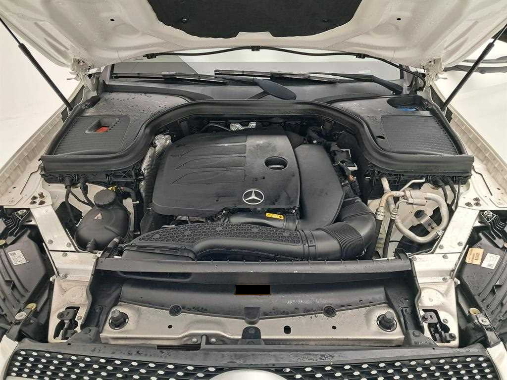 Mercedes-Benz GLC-Class — photo 19
