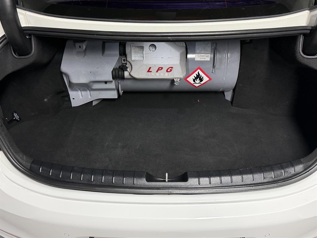 Hyundai Grandeur — photo 05