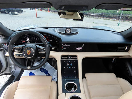 Porsche Taycan — photo 07