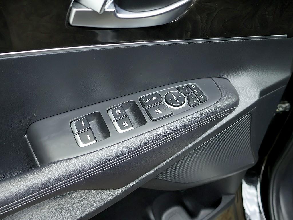 Kia Sorento — photo 13