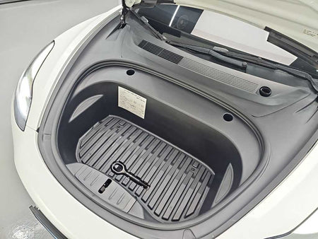 Tesla Model 3 — photo 05