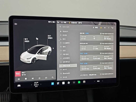 Tesla Model 3 — photo 06