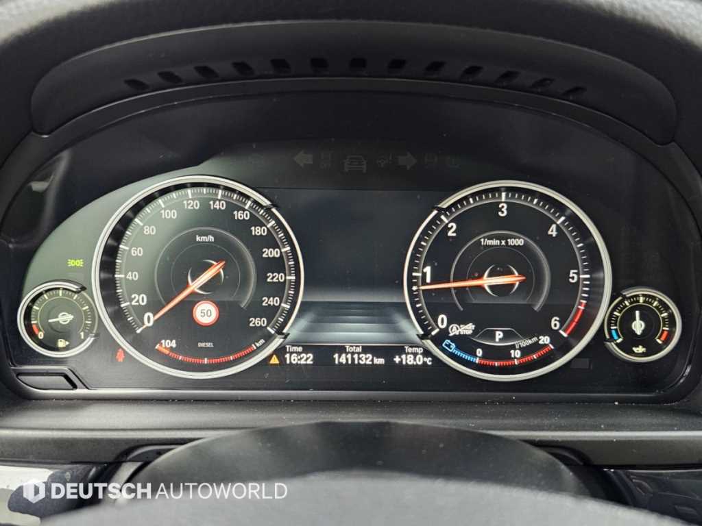 BMW 5-Series — photo 08