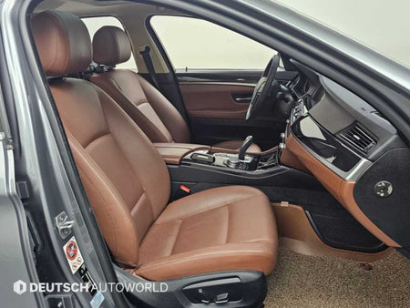 BMW 5-Series — photo 10
