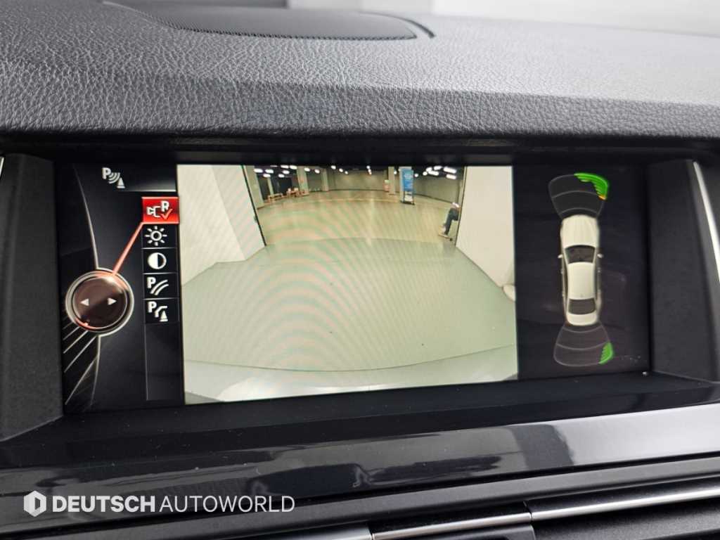 BMW 5-Series — photo 15