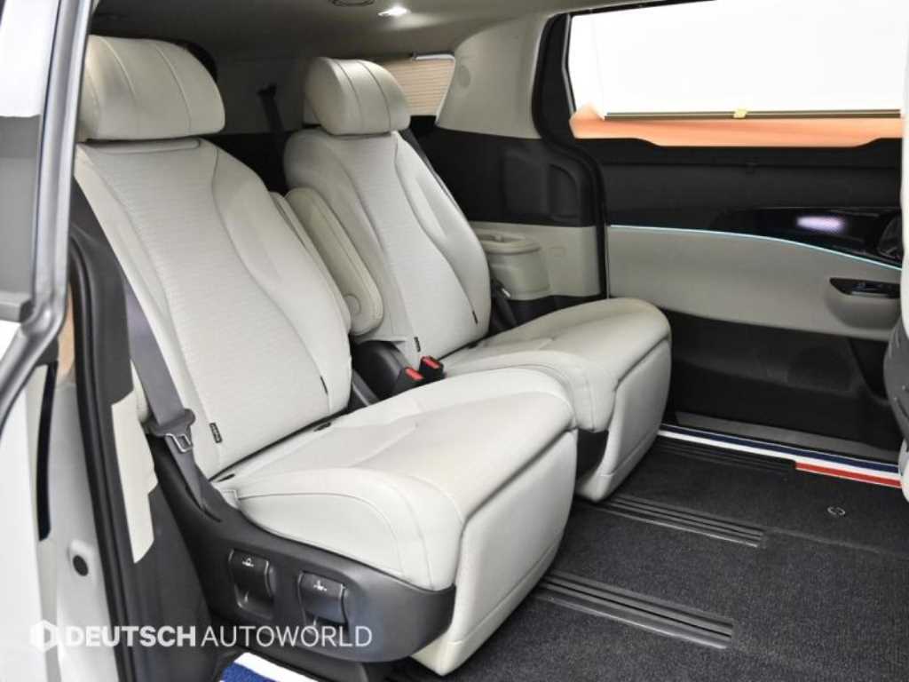 Kia Carnival — photo 12