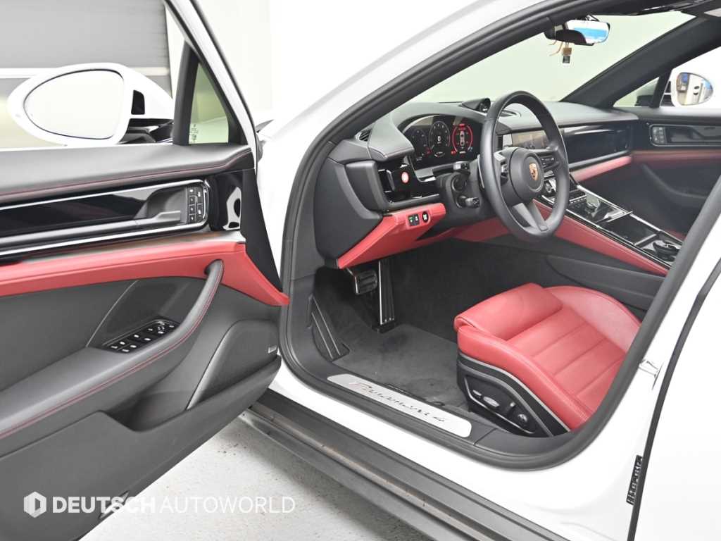 Porsche Panamera — photo 11