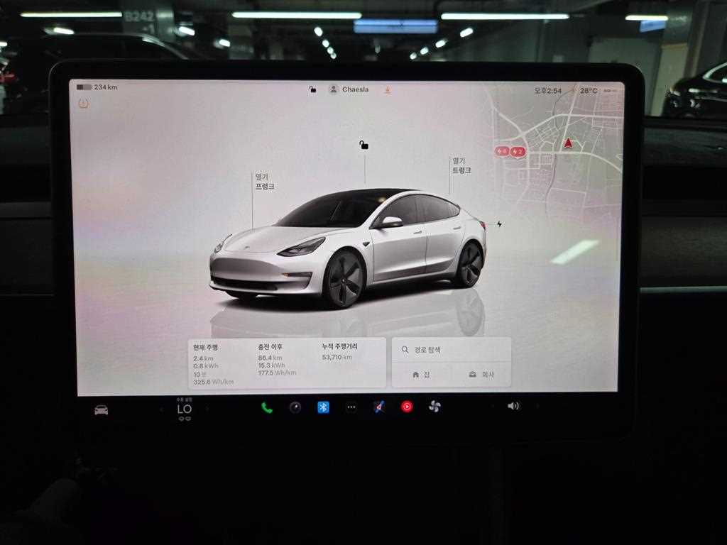 Tesla Model 3 — photo 13