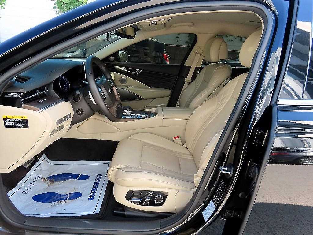 Kia K9 — photo 05