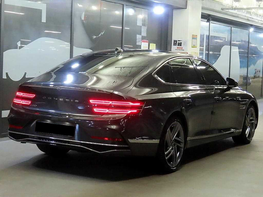 Genesis G80 — photo 04