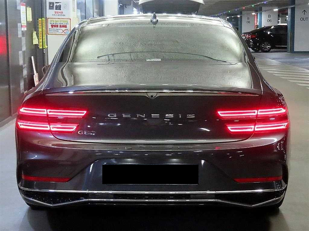 Genesis G80 — photo 05