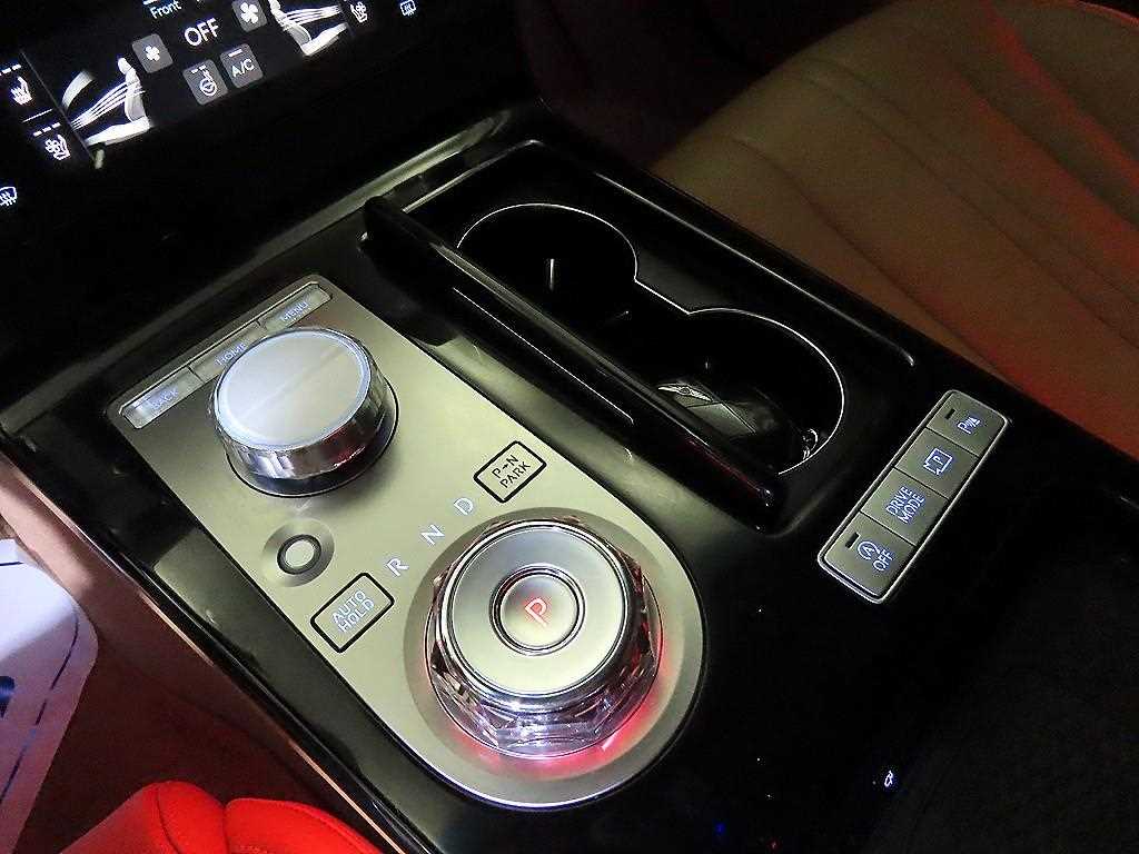 Genesis G80 — photo 12