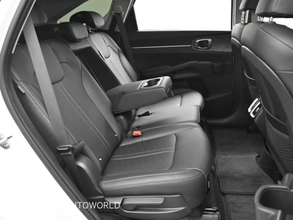Kia Sorento — photo 12