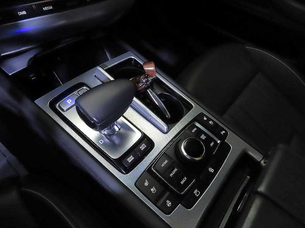 Genesis G80 — photo 12