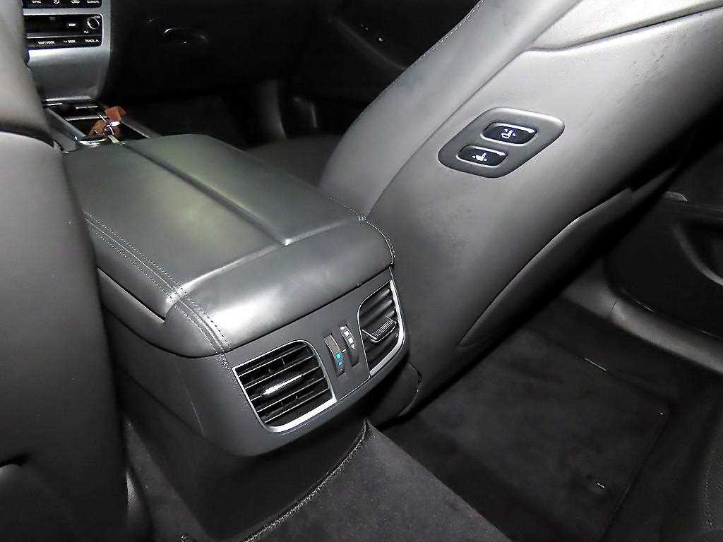 Genesis G80 — photo 15