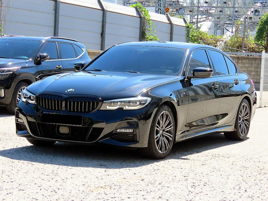 BMW 3-Series — photo 02