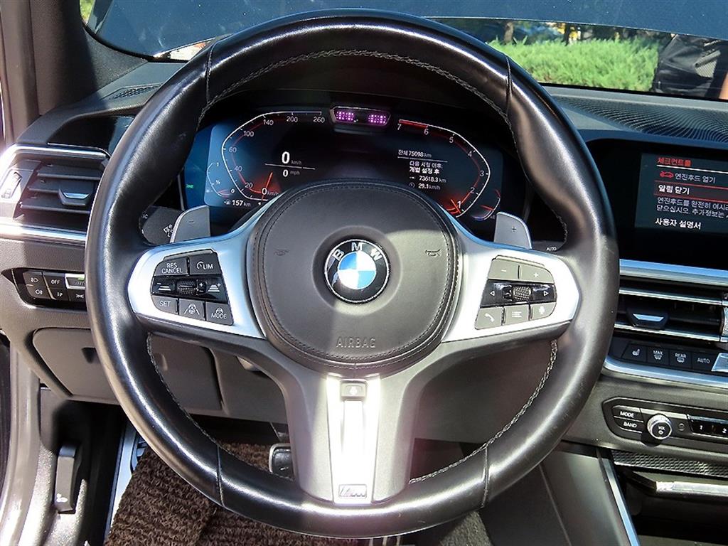 BMW 3-Series — photo 08