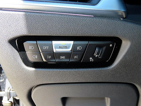 BMW 3-Series — photo 14