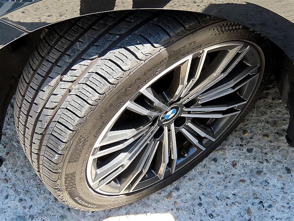 BMW 3-Series — photo 20