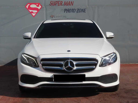 Mercedes-Benz E-Class — photo 02