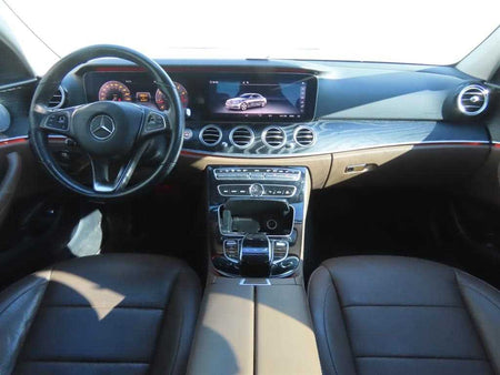 Mercedes-Benz E-Class — photo 09