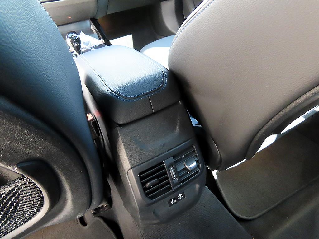 BMW 1-Series — photo 14