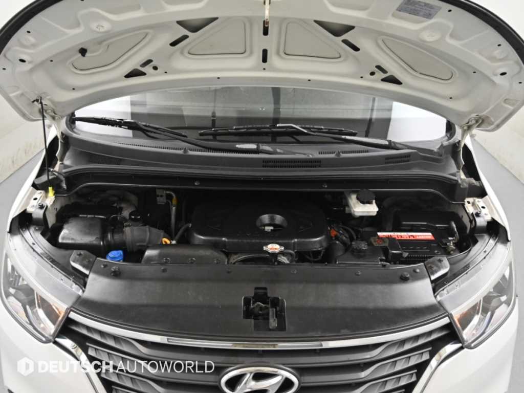Hyundai Starex — photo 06
