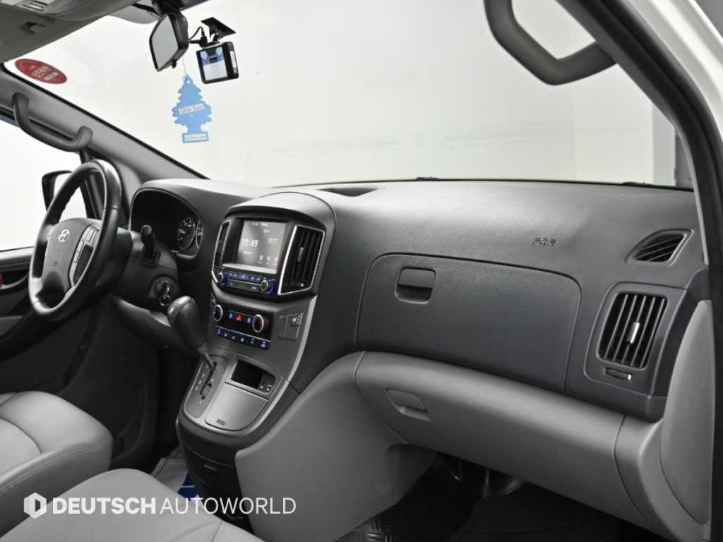 Hyundai Starex — photo 07