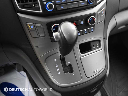 Hyundai Starex — photo 09