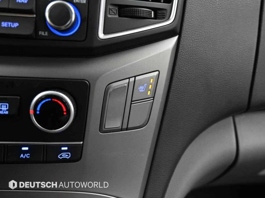 Hyundai Starex — photo 17