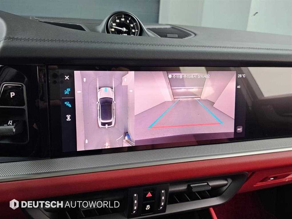 Porsche Cayenne — photo 15