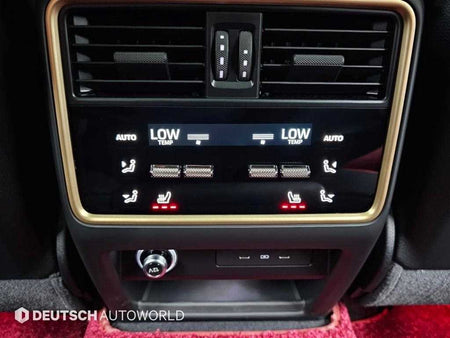 Porsche Cayenne — photo 16