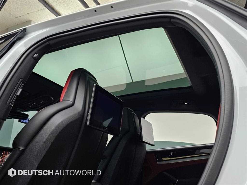 Porsche Cayenne — photo 18