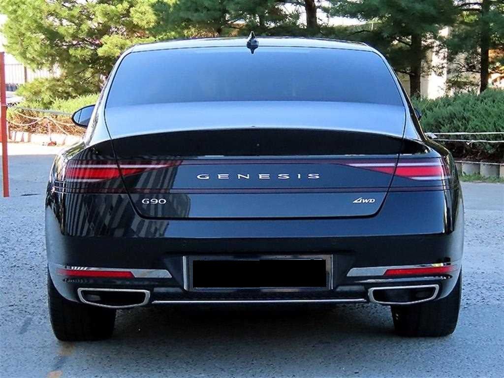 Genesis G90 — photo 04