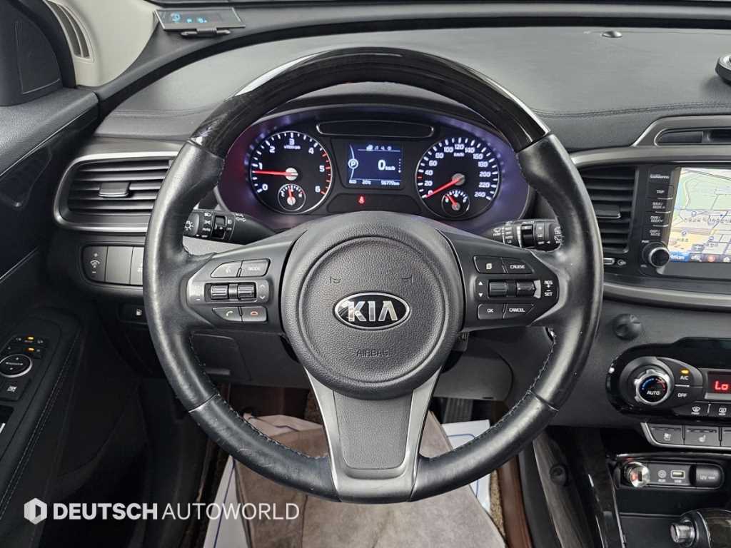 Kia Sorento — photo 13