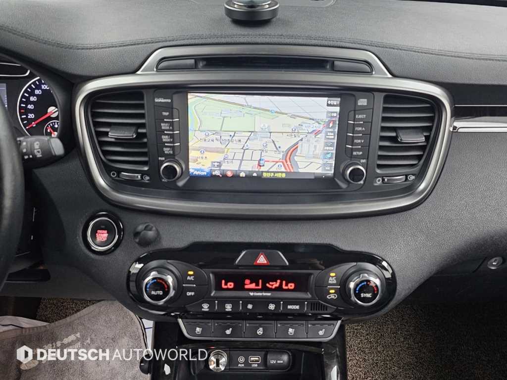 Kia Sorento — photo 14