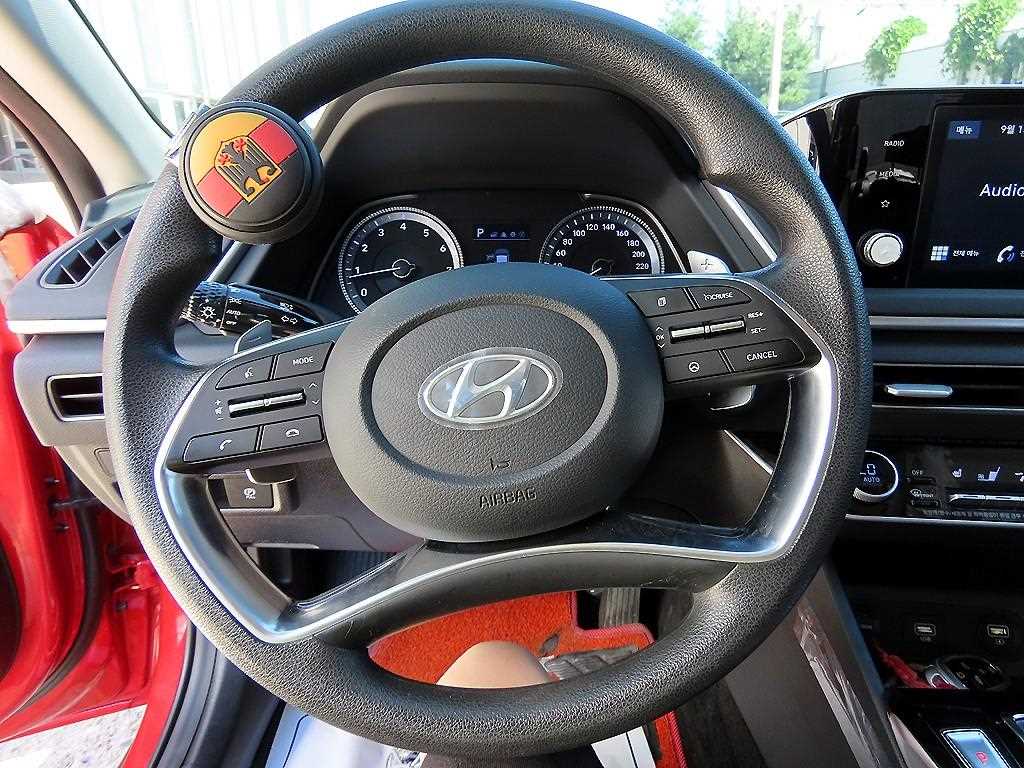 Hyundai Sonata — photo 08