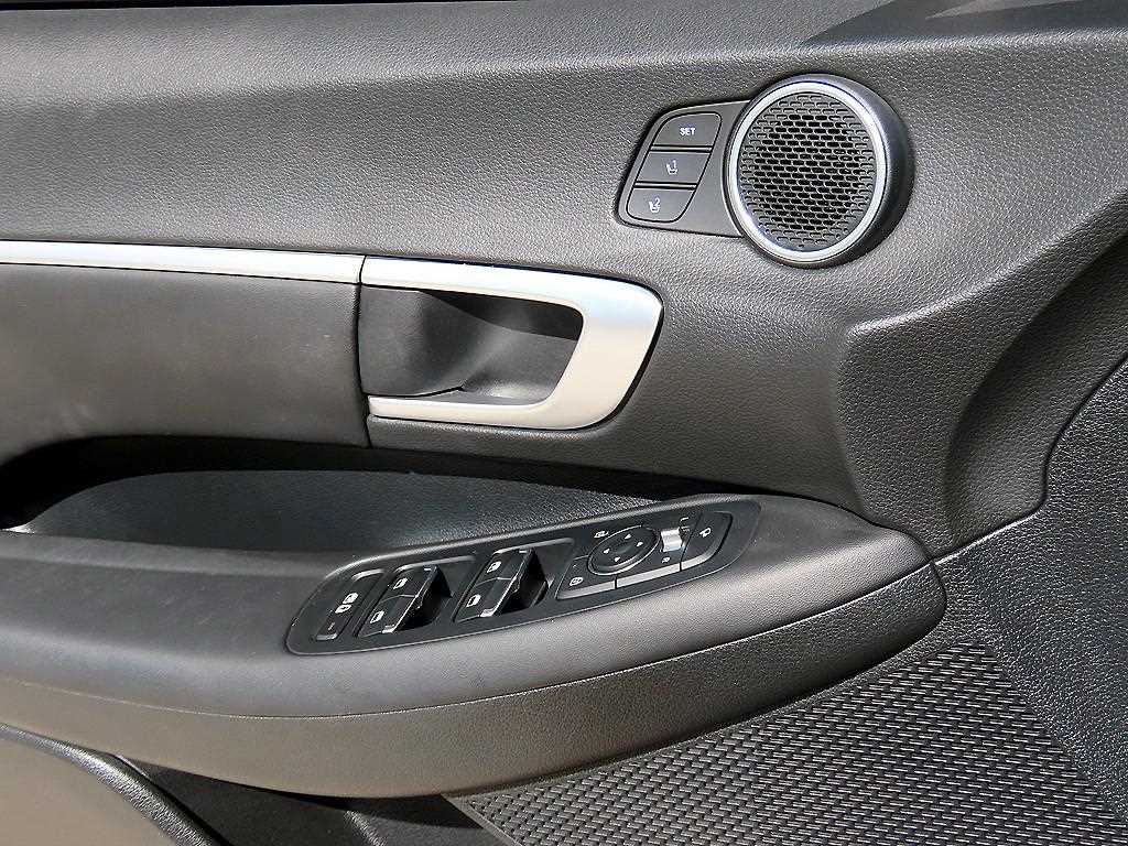Hyundai Sonata — photo 11