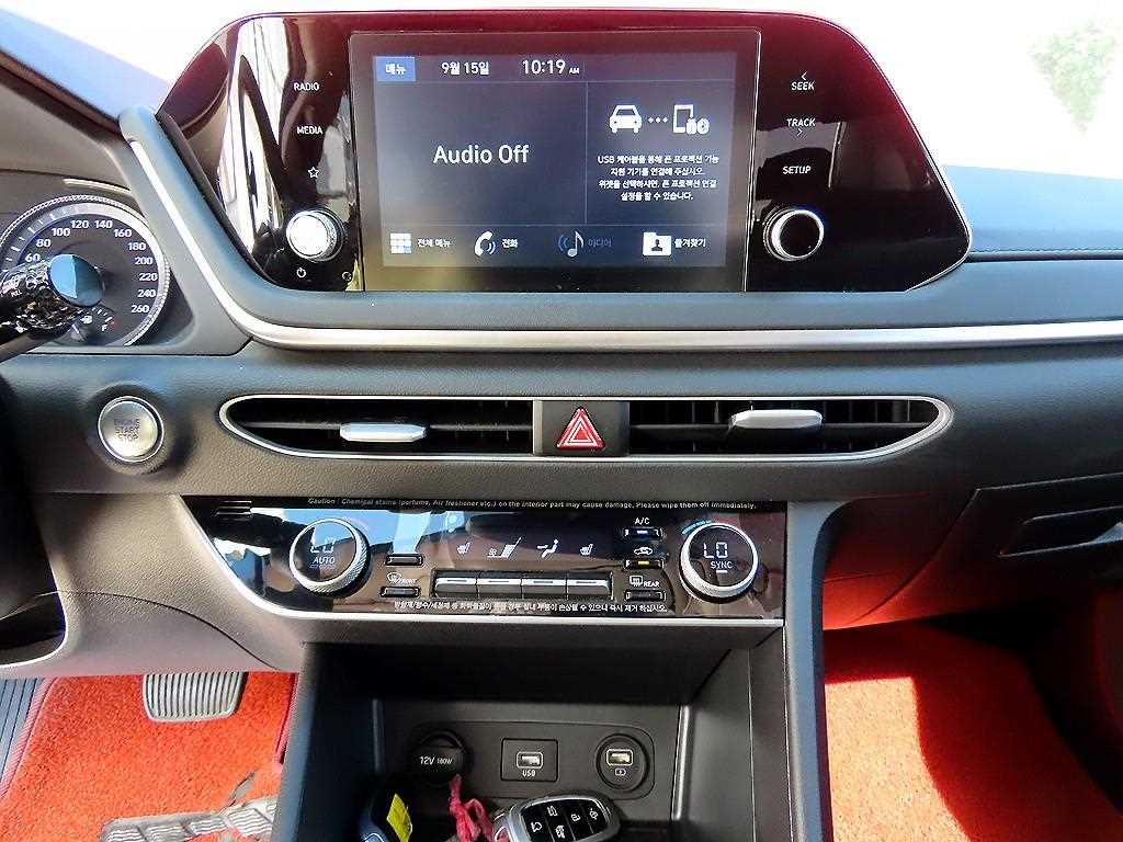 Hyundai Sonata — photo 13