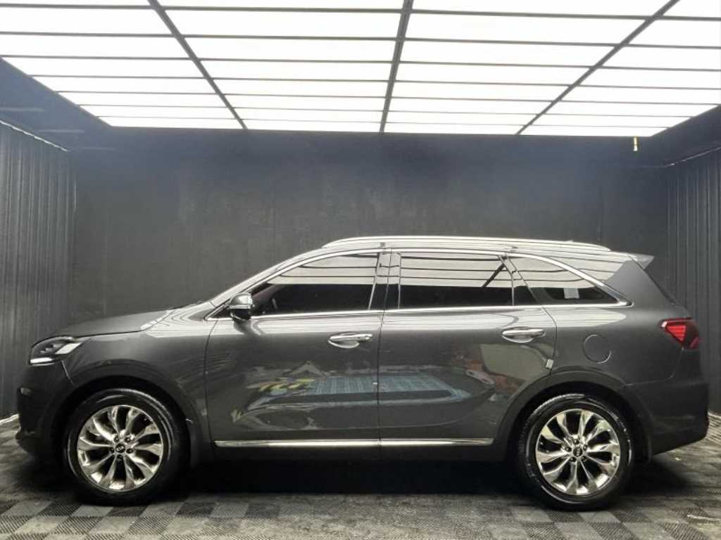Kia Sorento — photo 02